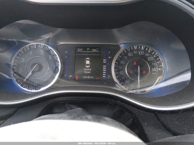 Продажа на аукционе авто 2015 Chrysler 200 Limited, vin: 1C3CCCAB5FN733957, номер лота: 44933440