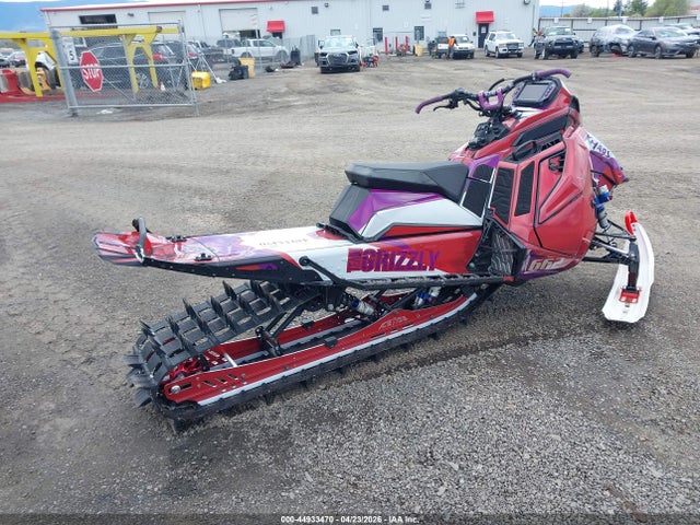 Polaris Snowmobile 2022 SN1TFG8RXNC827515 Image 4