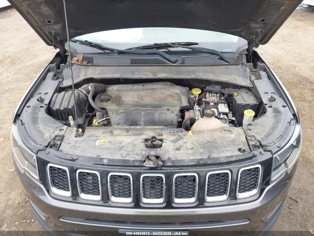 44933512 :رقم المزاد ، 3C4NJCBB2JT122981 vin ، 2018 Jeep Compass Latitude مزاد بيع