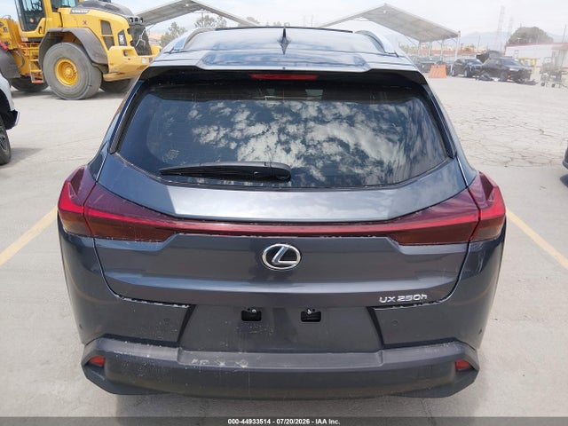 Lexus UX 250H 2024 JTHX6JBH2R2170544 Image 16