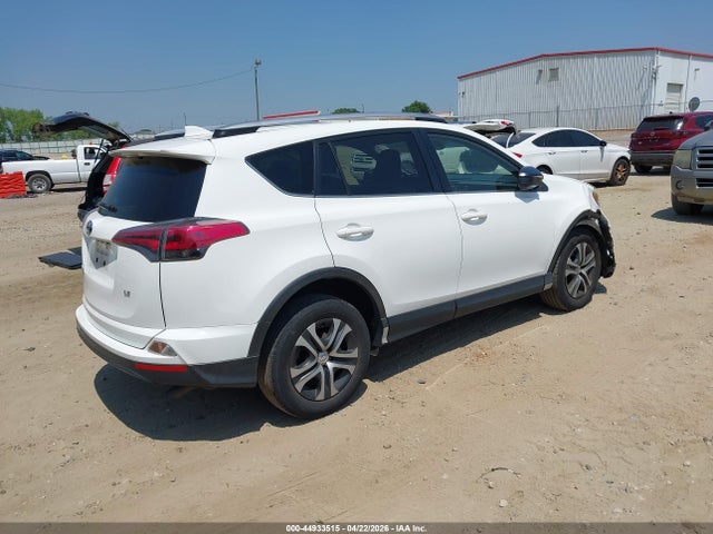 Aukcja sprzedaży 2017 Toyota Rav4 Le, vin: JTMZFREV8HJ111528, numer aukcji: 44933515