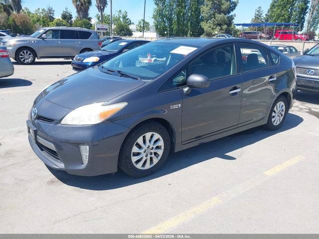 Toyota PRIUS PLUG-IN 2014 JTDKN3DP7E3064092 Image 2