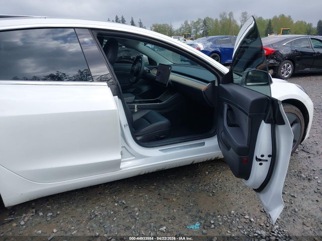 Продаж на аукціоні авто 2020 Tesla Model 3 Standard Range Plus Rear-wheel Drive/standard Range Rear-wheel Drive, vin: 5YJ3E1EA5LF597741, номер лоту: 44933584