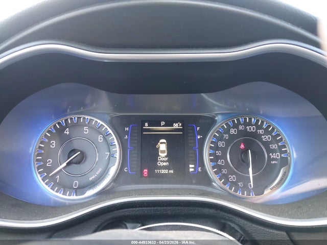 Продажа на аукционе авто 2016 Chrysler 200 Limited Platinum, vin: 1C3CCCAG1GN190118, номер лота: 44933632