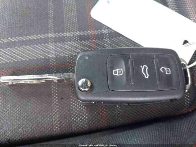2011 Volkswagen Gti 4-door მანქანა იყიდება აუქციონზე, vin: WVWGV7AJ1BW316250, აუქციონის ნომერი: 44933634