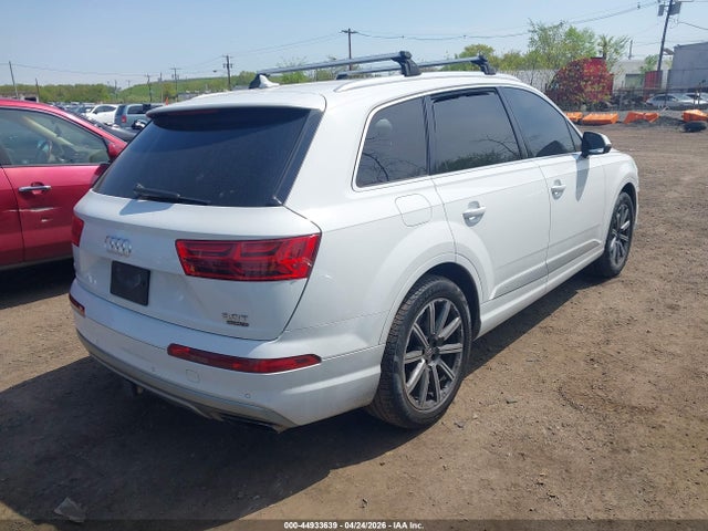 2017 Audi Q7 3.0t Premium მანქანა იყიდება აუქციონზე, vin: WA1LAAF75HD059760, აუქციონის ნომერი: 44933639