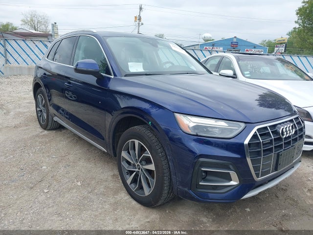 2021 Audi Q5 Premium 45 Tfsi Quattro S Tronic მანქანა იყიდება აუქციონზე, vin: WA1AAAFY4M2008983, აუქციონის ნომერი: 44933647