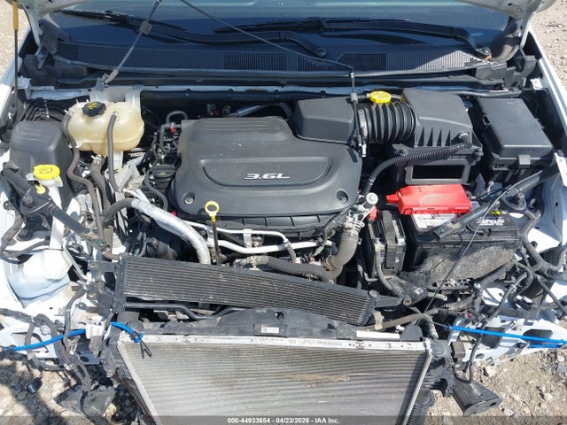 44933654 :رقم المزاد ، 2C4RC1EGXJR188379 vin ، 2018 Chrysler Pacifica Touring L Plus مزاد بيع