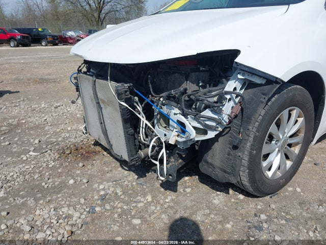 44933654 :رقم المزاد ، 2C4RC1EGXJR188379 vin ، 2018 Chrysler Pacifica Touring L Plus مزاد بيع
