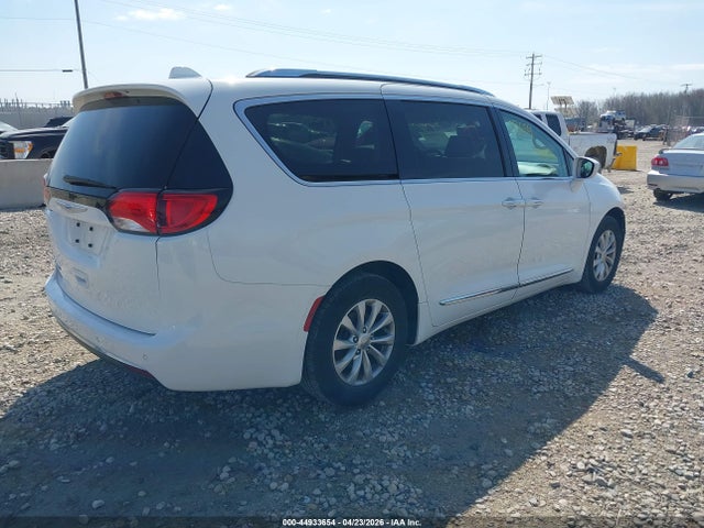 44933654 :رقم المزاد ، 2C4RC1EGXJR188379 vin ، 2018 Chrysler Pacifica Touring L Plus مزاد بيع