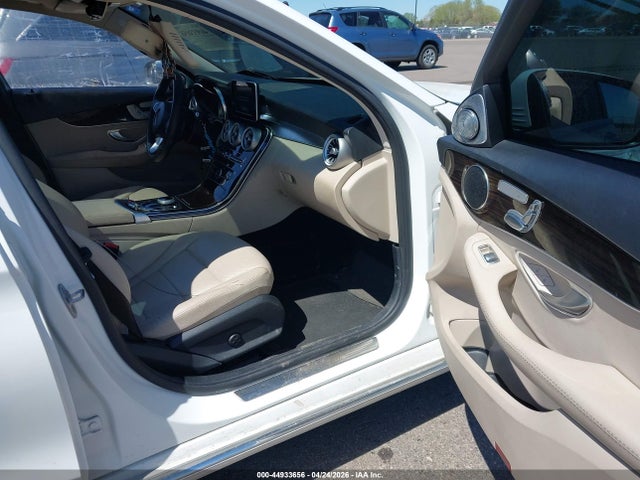 Продаж на аукціоні авто 2017 Mercedes-benz C 300 4matic, vin: 55SWF4KB3HU196980, номер лоту: 44933656