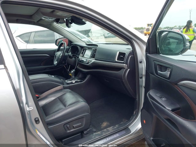 2019 Toyota Highlander Limited Platinum მანქანა იყიდება აუქციონზე, vin: 5TDDZRFH3KS919547, აუქციონის ნომერი: 44933680