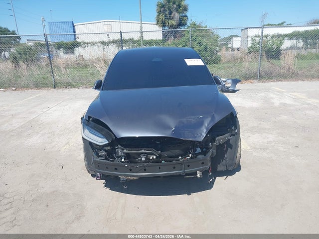 5YJXCBE43LF300196 Tesla Model X Performance Dual Motor All-wheel Drive