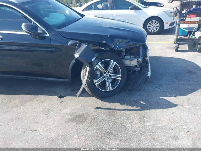44933747 :رقم المزاد ، WDC0G4JB1K1005072 vin ، 2019 Mercedes-benz Glc 300 مزاد بيع