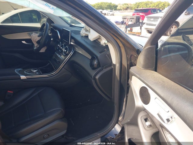 44933747 :رقم المزاد ، WDC0G4JB1K1005072 vin ، 2019 Mercedes-benz Glc 300 مزاد بيع