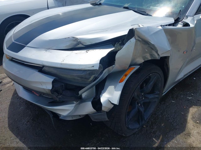 44933758 :رقم المزاد ، 1G1FD1RX8H0140158 vin ، 2017 Chevrolet Camaro 2lt مزاد بيع