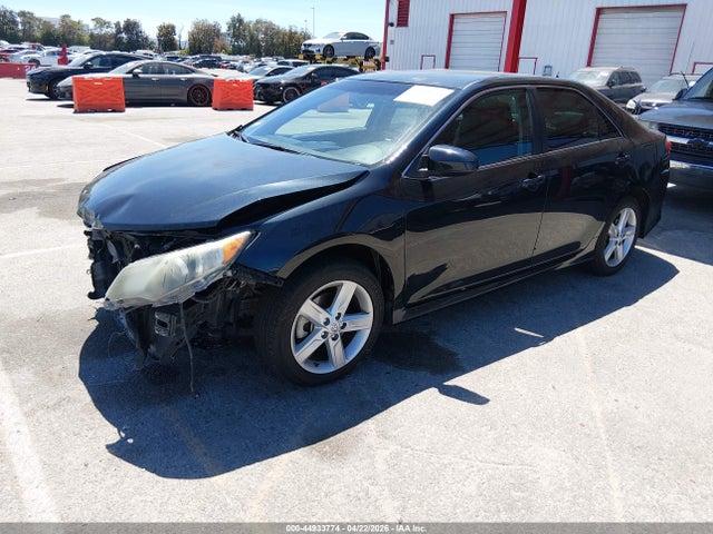 Toyota CAMRY SE 2014 4T1BF1FK8EU758430 Image 2