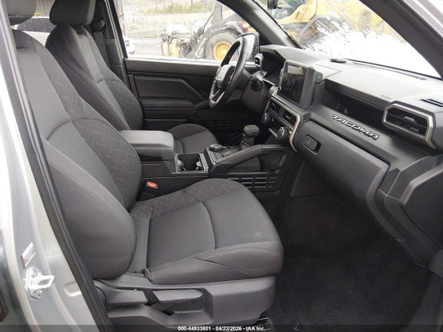 44933801 :رقم المزاد ، 3TYLD5KN1ST016008 vin ، 2025 Toyota Tacoma Sr مزاد بيع