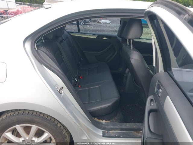 3VWD17AJ5EM299985 Volkswagen Jetta 1.8t Se