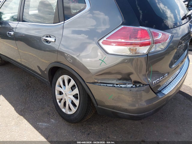 2015 Nissan Rogue S მანქანა იყიდება აუქციონზე, vin: KNMAT2MV7FP537803, აუქციონის ნომერი: 44933826