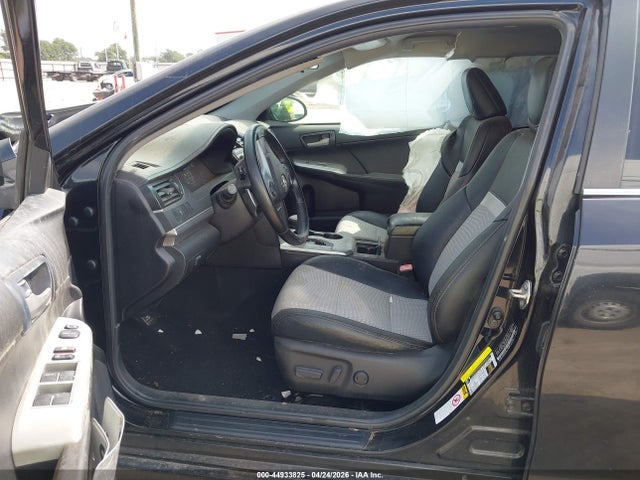 44933825 :رقم المزاد ، 4T1BF1FKXEU856178 vin ، 2014 Toyota Camry Se مزاد بيع
