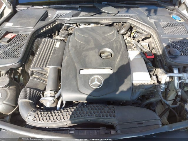 44933831 :رقم المزاد ، 55SWF4KB2FU033525 vin ، 2015 Mercedes-benz C 300 Luxury 4matic مزاد بيع