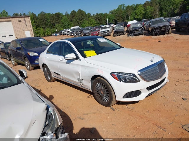 44933831 :رقم المزاد ، 55SWF4KB2FU033525 vin ، 2015 Mercedes-benz C 300 Luxury 4matic مزاد بيع
