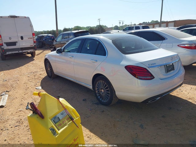 44933831 :رقم المزاد ، 55SWF4KB2FU033525 vin ، 2015 Mercedes-benz C 300 Luxury 4matic مزاد بيع