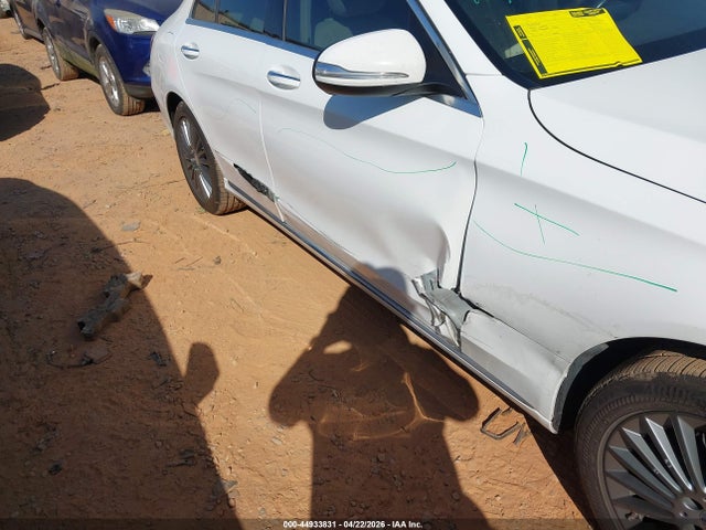 44933831 :رقم المزاد ، 55SWF4KB2FU033525 vin ، 2015 Mercedes-benz C 300 Luxury 4matic مزاد بيع