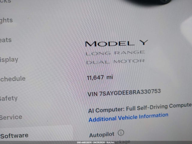 Продажа на аукционе авто 2024 Tesla Model Y Long Range Dual Motor All-wheel Drive, vin: 7SAYGDEE8RA330753, номер лота: 44933835