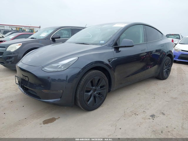 Продажа на аукционе авто 2024 Tesla Model Y Long Range Dual Motor All-wheel Drive, vin: 7SAYGDEE8RA330753, номер лота: 44933835