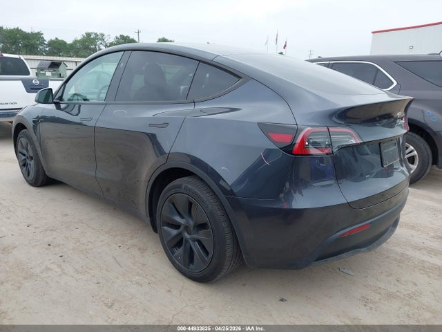 Продажа на аукционе авто 2024 Tesla Model Y Long Range Dual Motor All-wheel Drive, vin: 7SAYGDEE8RA330753, номер лота: 44933835
