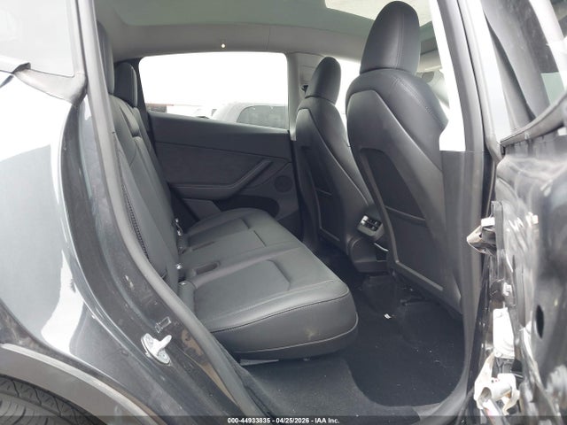 Продажа на аукционе авто 2024 Tesla Model Y Long Range Dual Motor All-wheel Drive, vin: 7SAYGDEE8RA330753, номер лота: 44933835