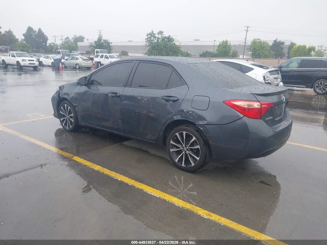 Toyota COROLLA SE 2017 5YFBURHE9HP710243 Image 3