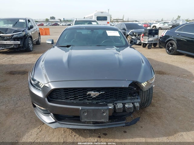 1FA6P8AM4H5275526 Ford Mustang V6