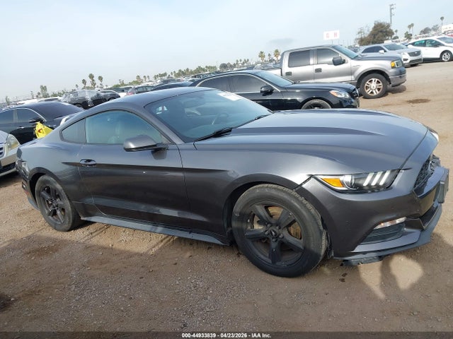 1FA6P8AM4H5275526 Ford Mustang V6