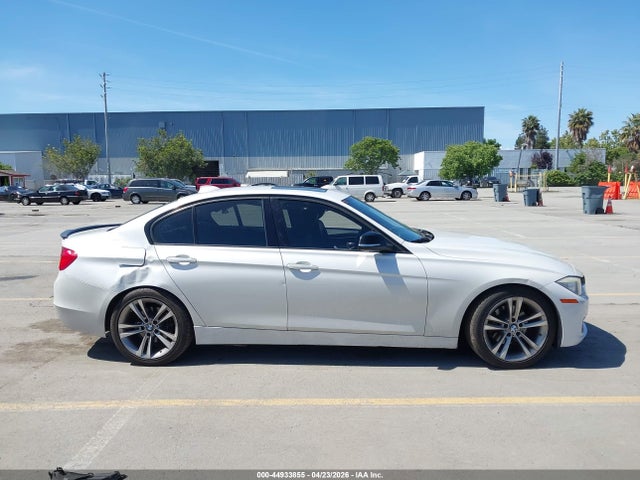 Продажа на аукционе авто 2013 Bmw 328i, vin: WBA3C1C55DF436716, номер лота: 44933855