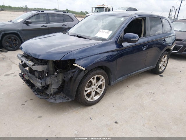 44933867 :رقم المزاد ، JA4AD3A35EZ007185 vin ، 2014 Mitsubishi Outlander Se مزاد بيع