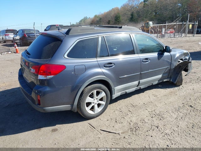 44933886 :رقم المزاد ، 4S4BRBCC9E3274332 vin ، 2014 Subaru Outback 2.5i Premium مزاد بيع