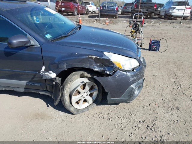 44933886 :رقم المزاد ، 4S4BRBCC9E3274332 vin ، 2014 Subaru Outback 2.5i Premium مزاد بيع