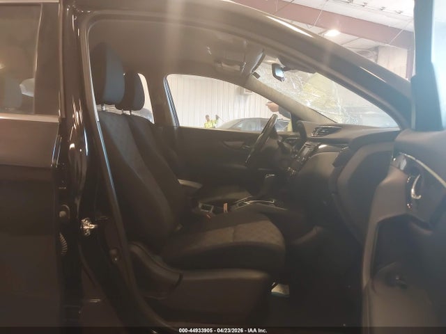 44933905 :رقم المزاد ، JN1BJ1BW5MW667648 vin ، 2021 Nissan Rogue Sport Sv Awd Xtronic Cvt مزاد بيع