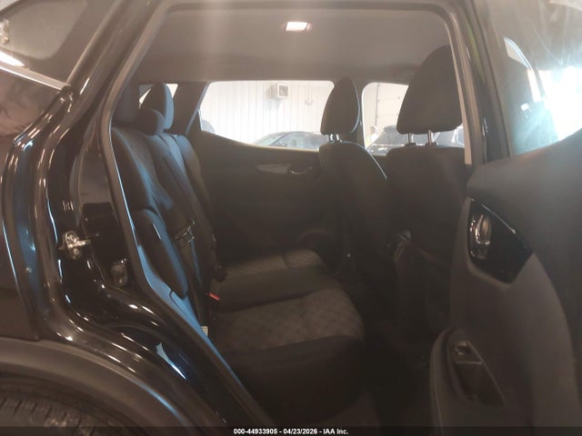 44933905 :رقم المزاد ، JN1BJ1BW5MW667648 vin ، 2021 Nissan Rogue Sport Sv Awd Xtronic Cvt مزاد بيع