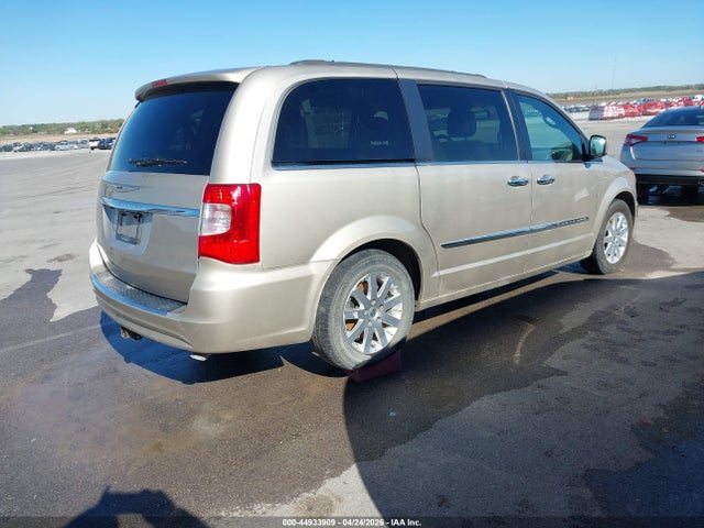 2016 Chrysler Town & Country Touring მანქანა იყიდება აუქციონზე, vin: 2C4RC1BG6GR255170, აუქციონის ნომერი: 44933909