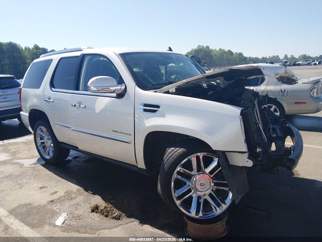 2013 Cadillac Escalade Platinum Edition მანქანა იყიდება აუქციონზე, vin: 1GYS4DEFXDR250570, აუქციონის ნომერი: 44933997