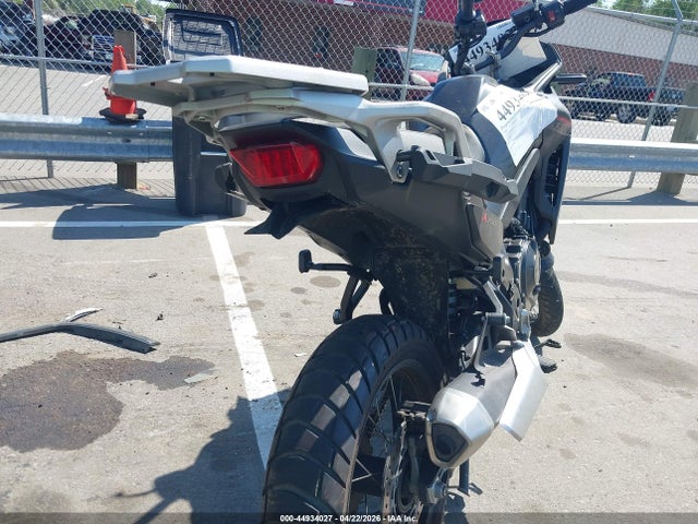 JH2RD1614RK101813 Honda Xl750