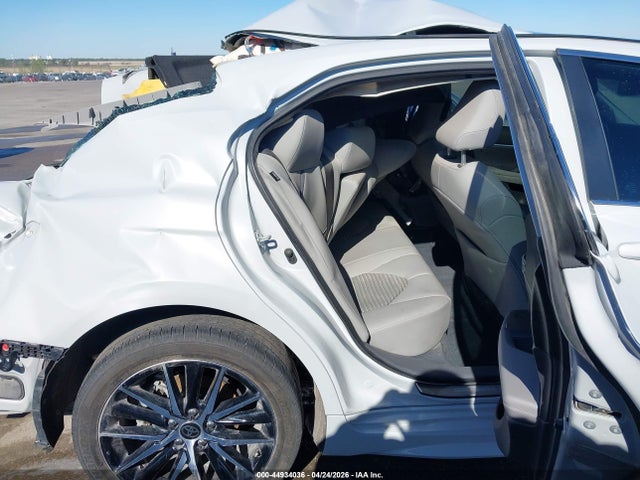 Продажа на аукционе авто 2024 Toyota Camry Se, vin: 4T1T11BK5RU119033, номер лота: 44934036