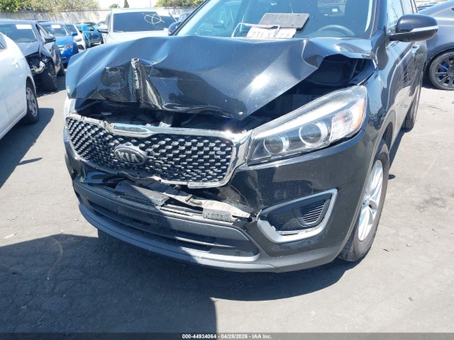 Auction sale of the 2017 Kia Sorento 3.3l Lx, vin: 5XYPG4A54HG202227, lot number: 44934064
