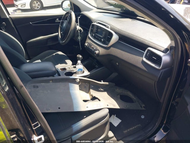 Auction sale of the 2017 Kia Sorento 3.3l Lx, vin: 5XYPG4A54HG202227, lot number: 44934064