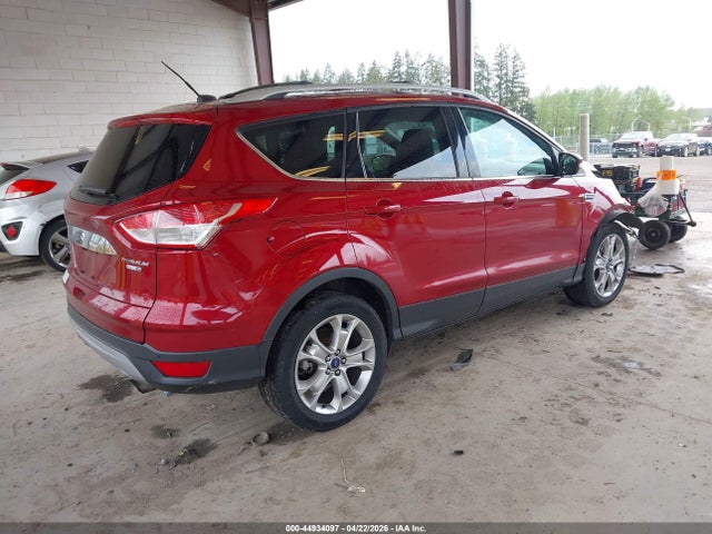 1FMCU9J9XGUA30270 Ford Escape Titanium