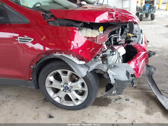 1FMCU9J9XGUA30270 Ford Escape Titanium